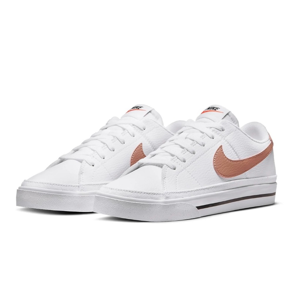 Nike White and Peach Sneakers